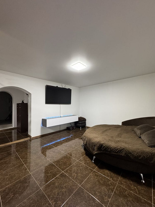 Продам двохкімнатну квартиру в самому центрі міста Чернівці - зображення 5