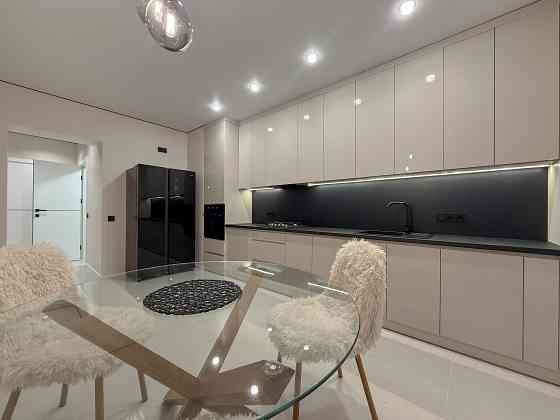 Продам 1-кімнатну  укомплектовану квартиру в районі Щасливе! Rivne