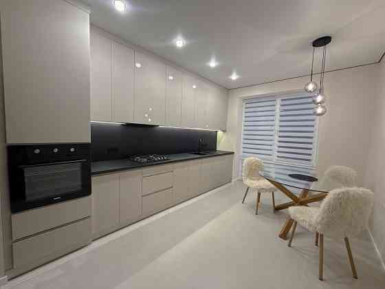 Продам 1-кімнатну  укомплектовану квартиру в районі Щасливе! Rivne