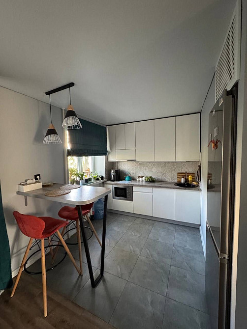 Двухкімнатна квартира-студія без комісії Запорожье - изображение 2