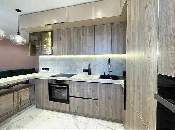 Продаж укомплектованої 2 кім. квартири в ЖК Липки з виглядом на озеро! Іvano-Frankivsk