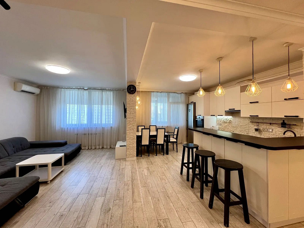 Продаж 3к квартири Осокорки Позняки Єлизавети Чавдар Киев - изображение 1