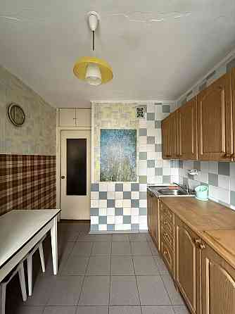 Аренда. Метро Вырлица. ул.Бажана 9В. Киев