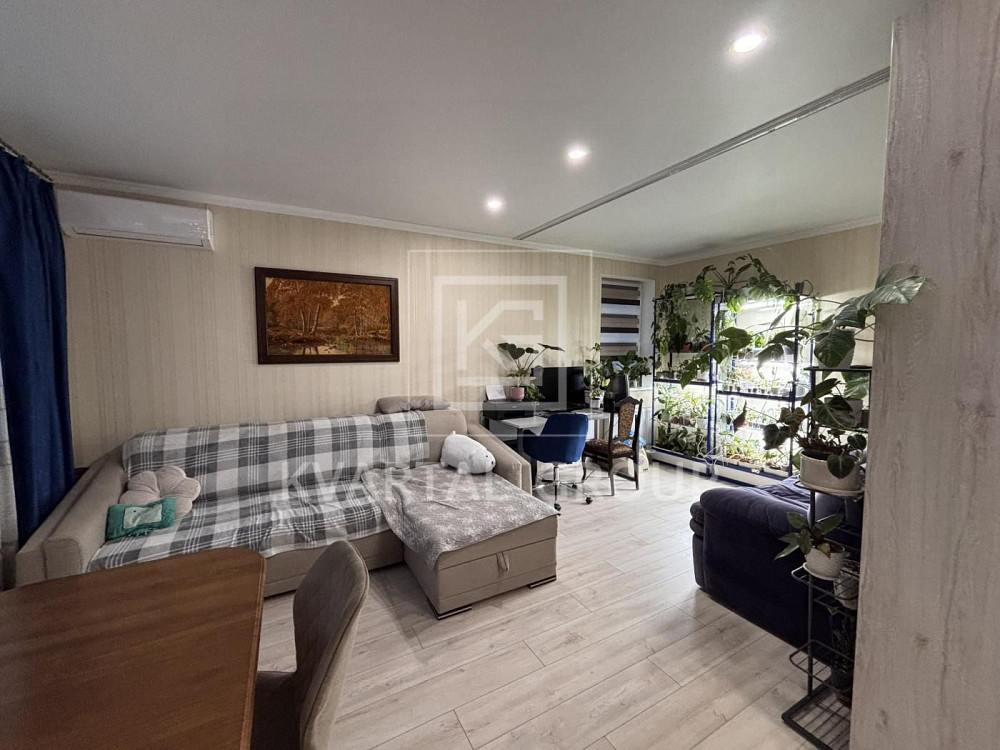 Без комісії! Простора однушка в Версалі . 45,6м2 Ирпень - изображение 1