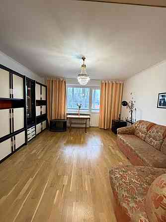 Затишна 3-кімнатна з ремонтом навпроти Вектору Трускавец