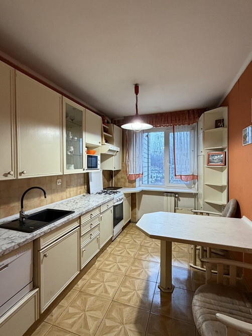 Затишна 3-кімнатна з ремонтом навпроти Вектору Трускавец - изображение 1