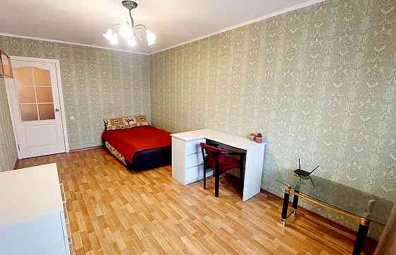 Актуальна! Метро Мінська - 5 хвилин пішки Киев