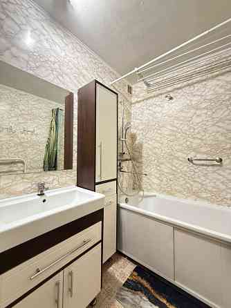 Оренда 3 кімн квартири Горлівська 220, метро Вирлиця, Харківська Киев