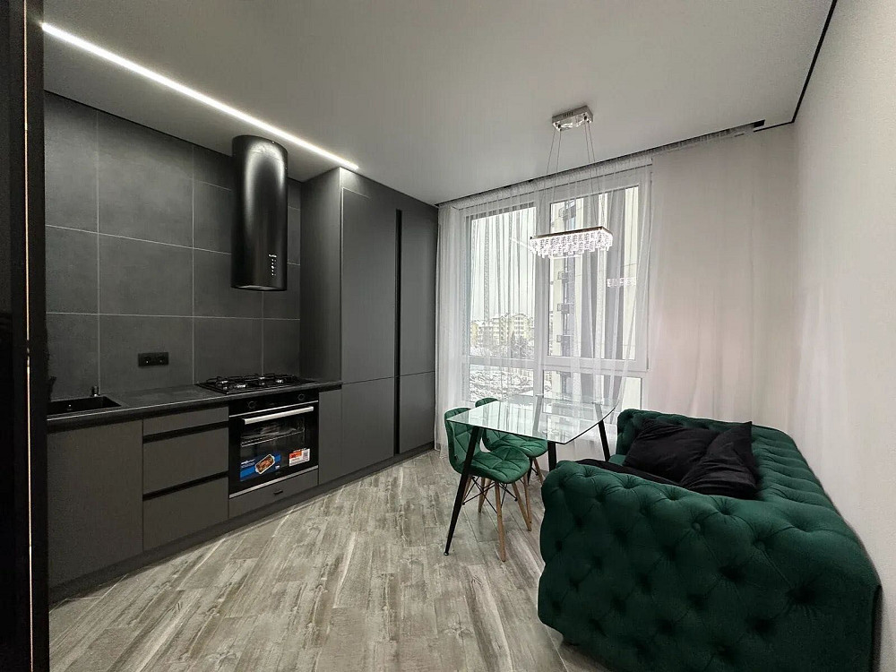 Продаж квартири в ЖК Фемелі плаза Івано-Франківськ - зображення 1