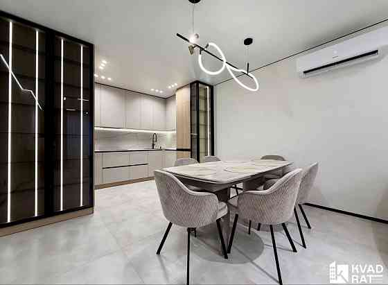 Продаю стильну 2кім +кухня студія з дизайнерським ремонтом Івано-Франківськ