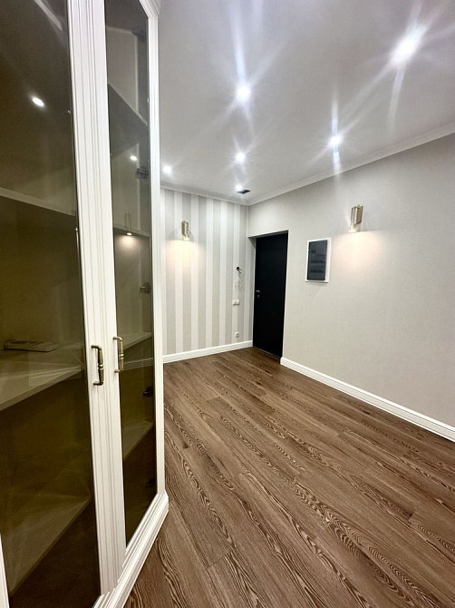 Продаж 3 к.кв. з ремонтом в ЖК Новопечерська Вежа Липки Бойчука Київ - зображення 2