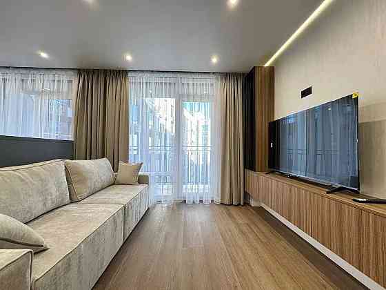 Двокімнатна з стильним ремонтом біля річки Івано-Франківськ