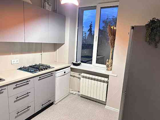 Здається 2к квартира в центрі (вул.С. Єфремова) Дніпро