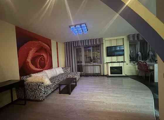 Оренда 3 кімнатної квартири Виставка Khmelnytskyi