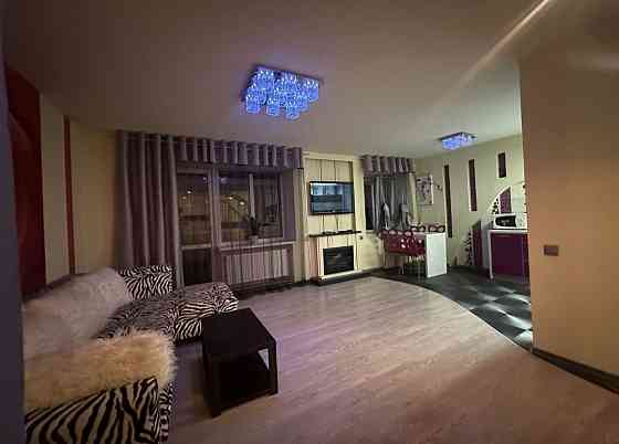 Оренда 3 кімнатної квартири Виставка Khmelnytskyi