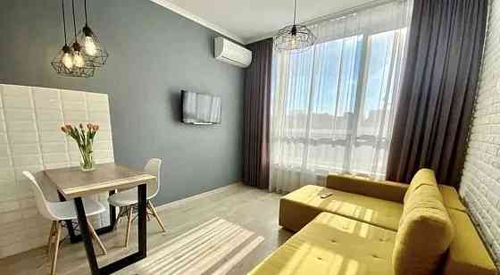 Здається квартира-студія на проспекті Соборності Київ