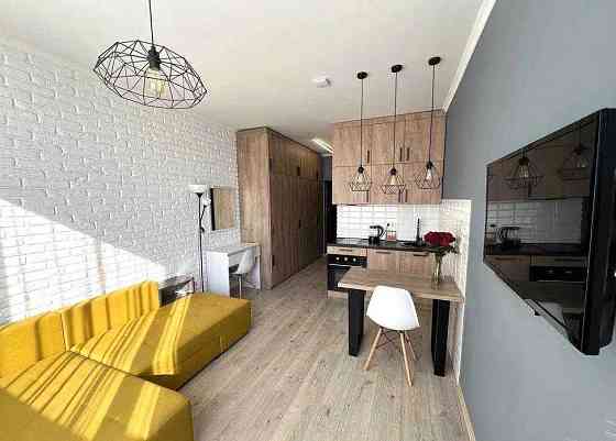 Здається квартира-студія на проспекті Соборності Київ