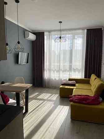 Здається квартира-студія на проспекті Соборності Київ