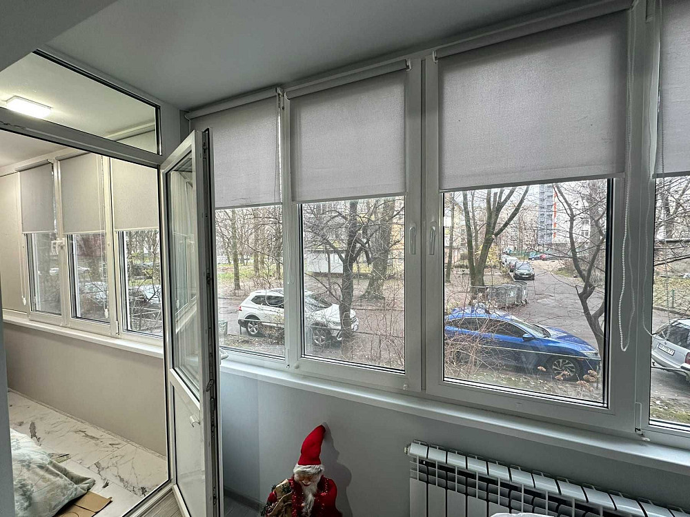 Простора 3-кімнатна квартира бульвар Миколи Руденка 22 Київ - зображення 1