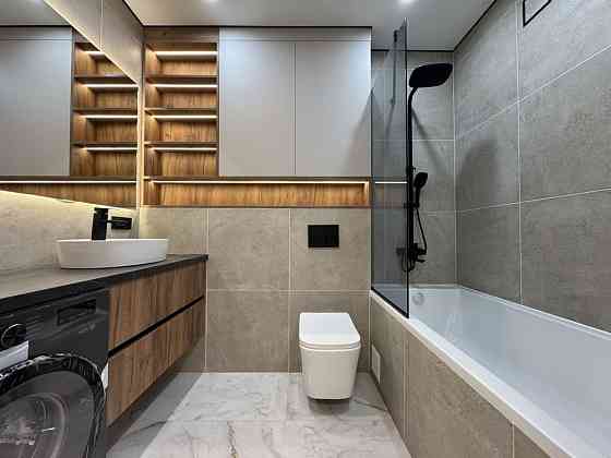 Видова квартира з ремонтом на міське озеро в жк бізнес класу Ивано-Франковск