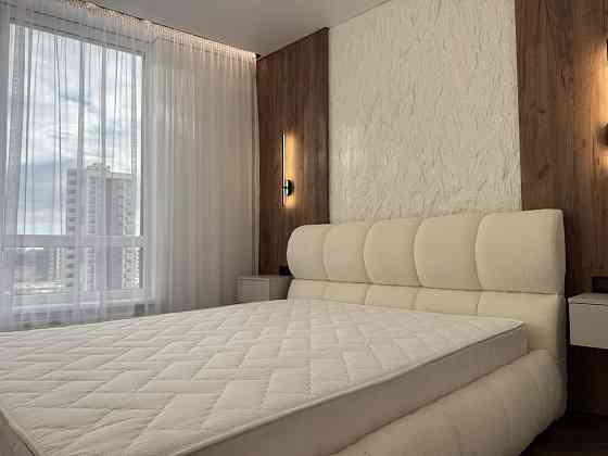 Видова квартира з ремонтом на міське озеро в жк бізнес класу Ивано-Франковск