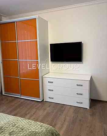 Продам 3-к ремонт ЖК Сирецькі Сади,вул.Івана Виговського 10Е м.Сирець Киев