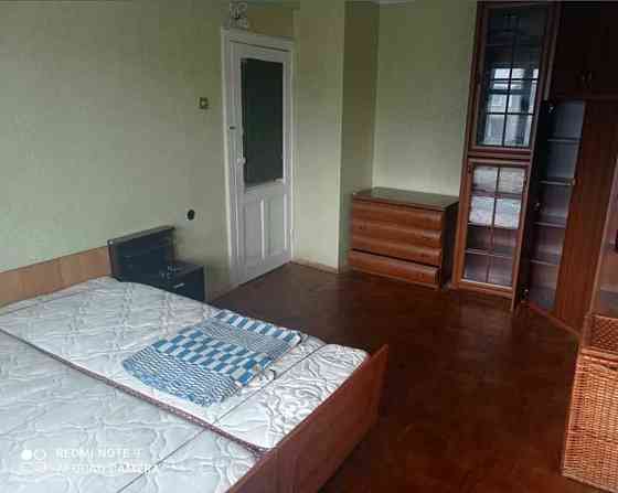 Продається квартира по вул. Чорних Запорожців 9а Київ