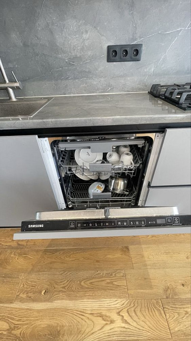 Стильна трикімнатна квартира  з ремонтом та меблями Іvano-Frankivsk - photo 6