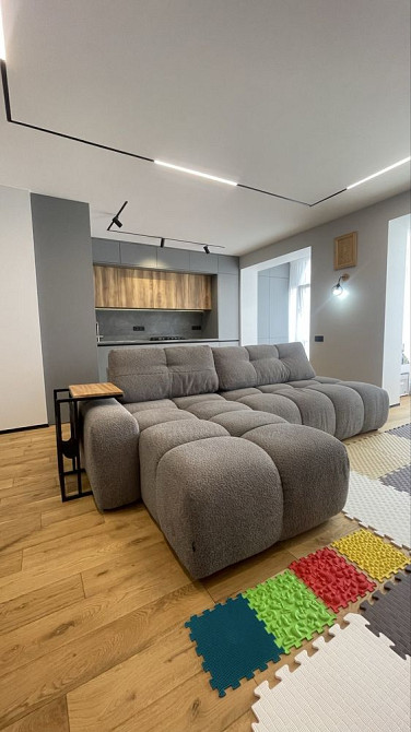 Стильна трикімнатна квартира  з ремонтом та меблями Іvano-Frankivsk - photo 2