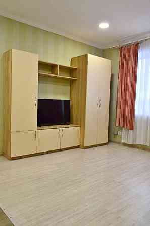 Оренда квартири, м. Лісова, Черчилля 93, ТЦ Даринок Київ