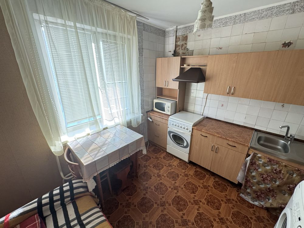 Оренда 1-кімнатної квартири, р-н Митниця (центр) Черкассы - изображение 3