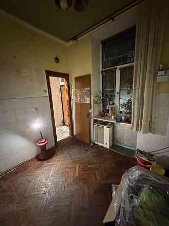 Центр Львова квартира під БІЗНЕС індивідуальний вхід з подвірʼя 34м2 Львов