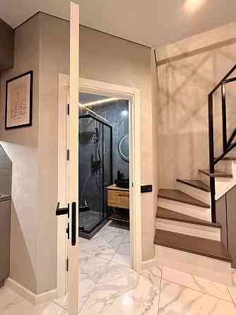 Квартира з якісним ремонтом по типу таунхауса Білогородка Білогородка (Київська обл.)