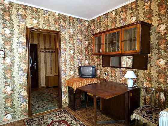 Позняки метро 12 хвилин пішки Продаж 1 -кім квартири гарний стан Київ