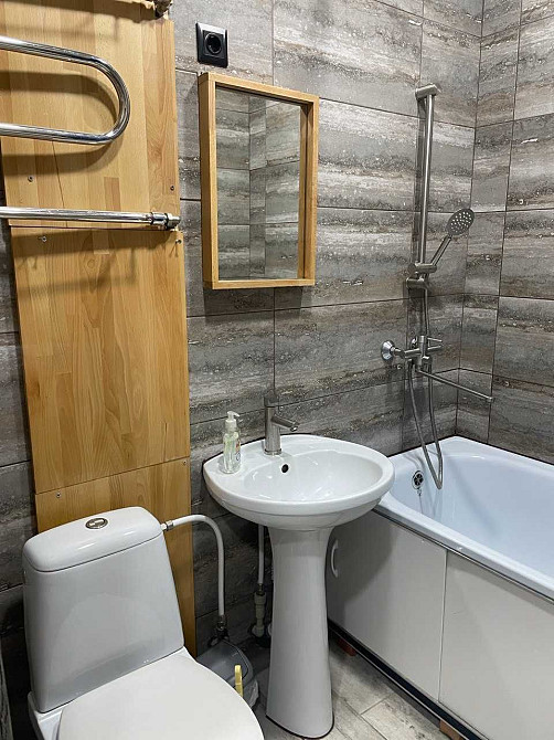 Квартира на длительный срок 95 квартал Кривой Рог - изображение 7