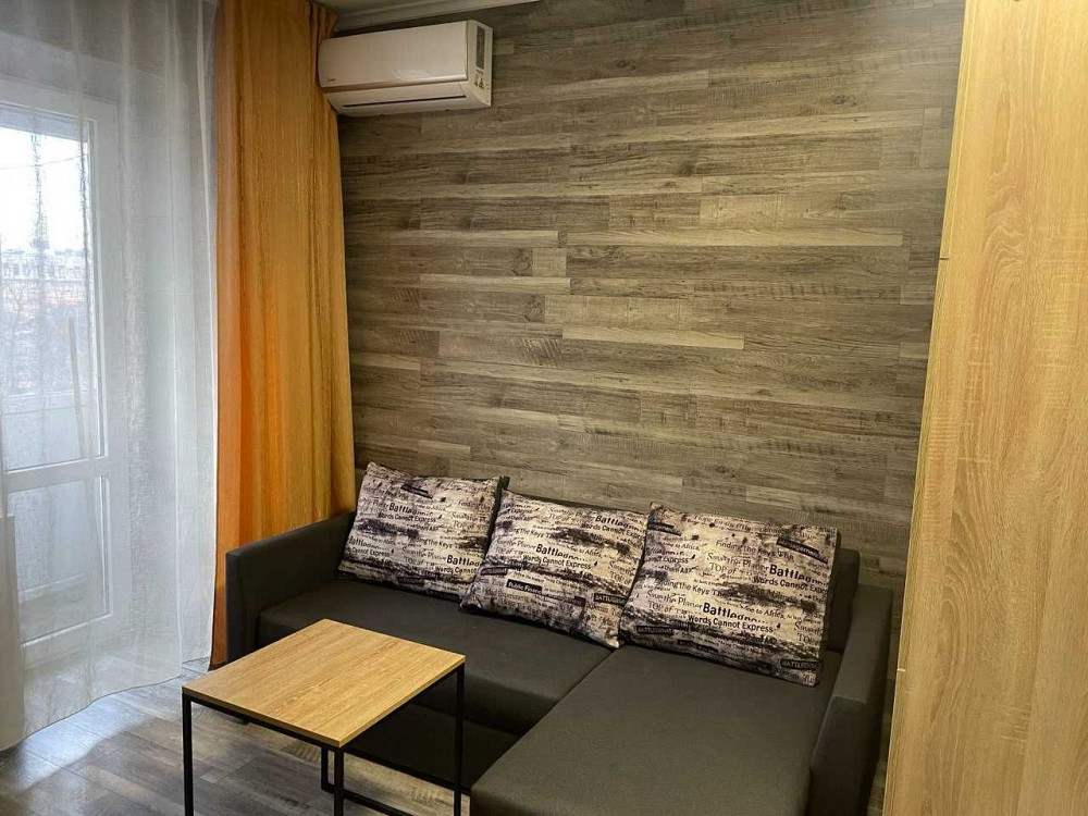 Квартира на длительный срок 95 квартал Кривой Рог - изображение 1