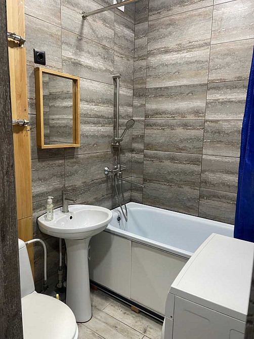 Квартира на длительный срок 95 квартал Кривой Рог - изображение 8