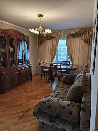 Здам 3-х кімнатну біля метро Мінська. Киев