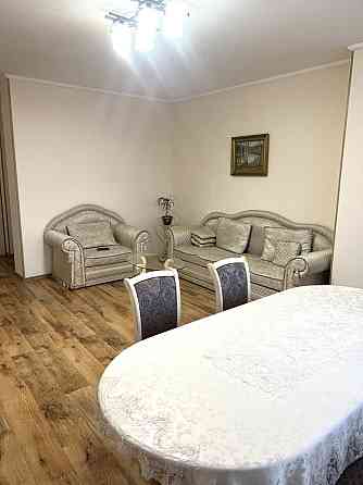 Оренда 3 кімнатної квартири на Позняках, вул.Срібнокільска 1 Киев