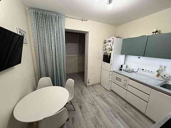 Продаж 1-кімнатна квартира ЖК Паріотика Осокорки вторічка Киев