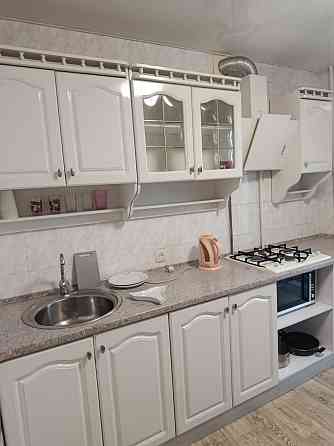 Квартира на місяць два три 