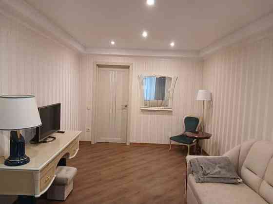 2-кімнатна біля м.Святошин після ремонту Киев