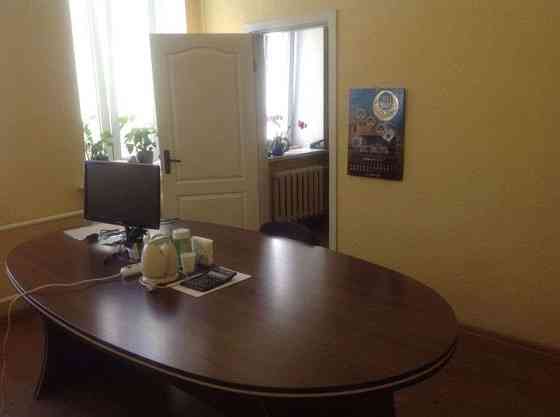 Здам  в аренду 5-комнатну  квартиру  вул.Петлюри 20-Б Киев