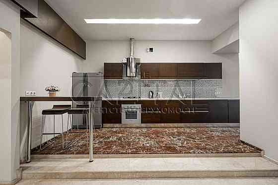 Аренда большой квартиры с паркингом ЦЕНТР Хрещатик Печерский рн Киев