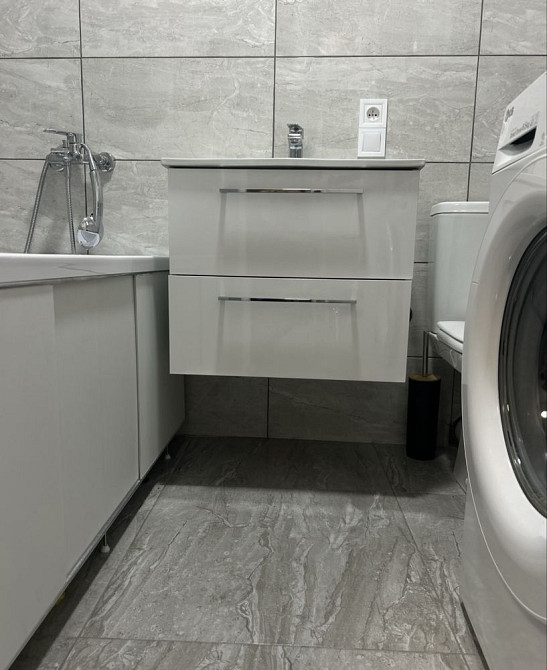 Новинка продаж 1 кім квартири більшоі площі з ремонтом  - изображение 1