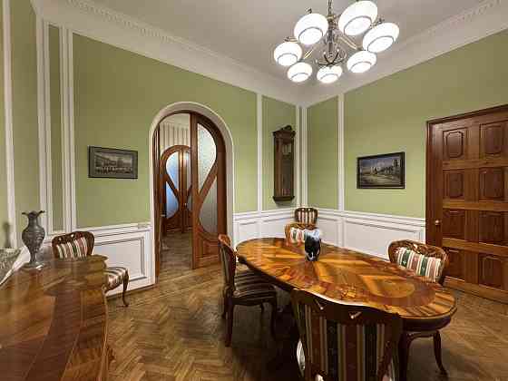 Продам квартиру  в центре 100м2 + гараж ул Лермонтовская 11 Харків