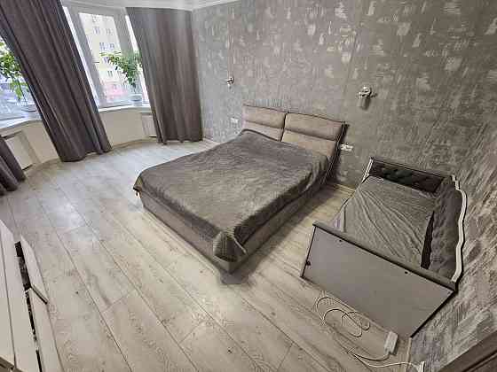 Продам двухкомнатную квартиру в городе Черноморск Чорноморськ