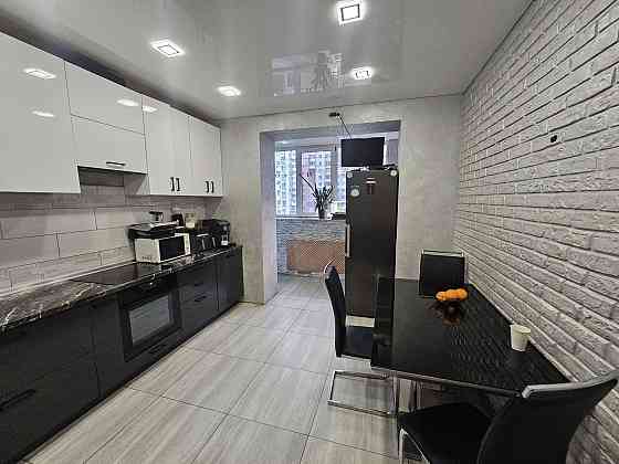 Продам двухкомнатную квартиру в городе Черноморск Чорноморськ