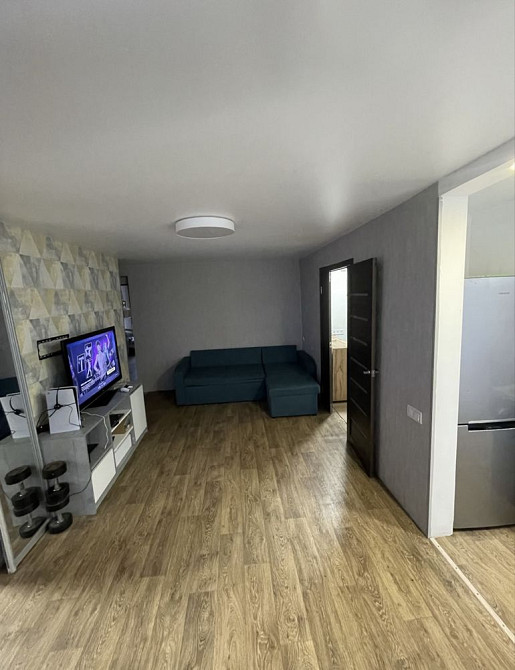 Продам 3 комнатную квартиру автовокзал Кам`янське (Запорізька обл.) - зображення 1