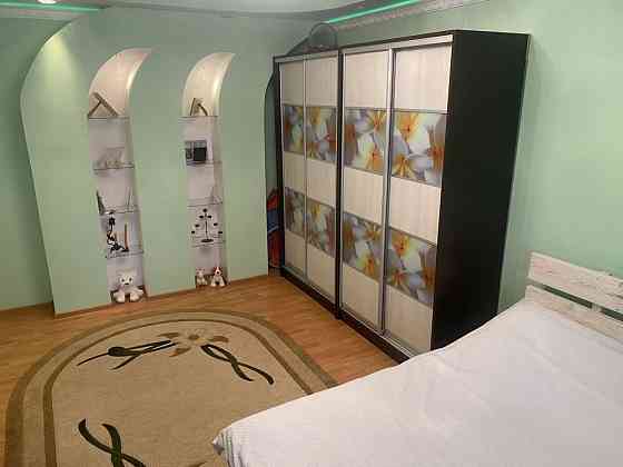 Двокімнатна простора квартира(!) Oleksandriia (Rivnenska obl.)